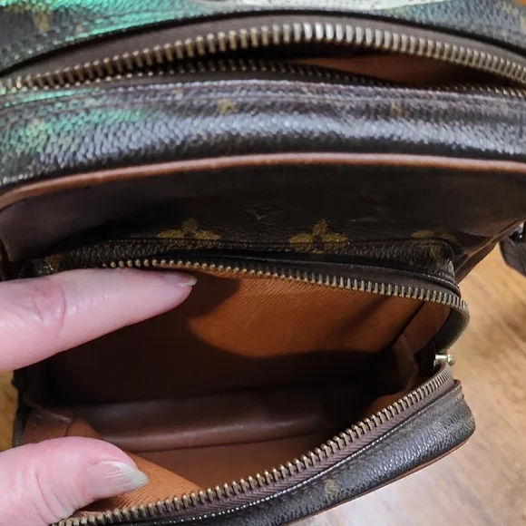 Louis Vuitton Brown Messenger Bag with Monogram Canvas - Picture 7 of 10